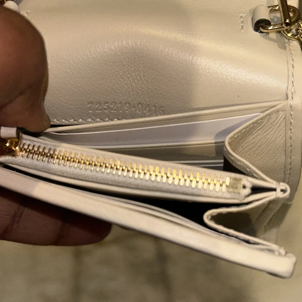Roxy Calfskin Medium Blondie Chain Wallet Mystic White - Picture 6 of 8